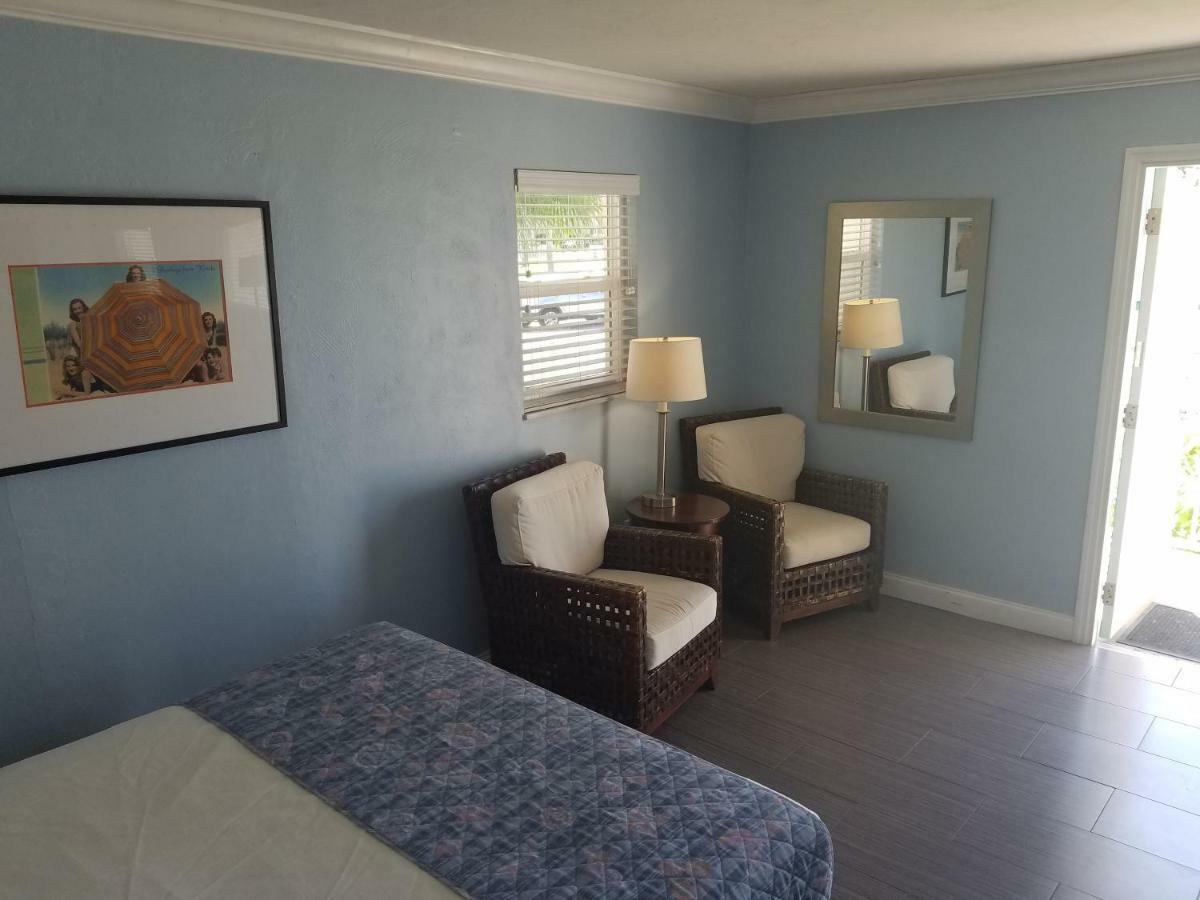 Carousel Inn 2*